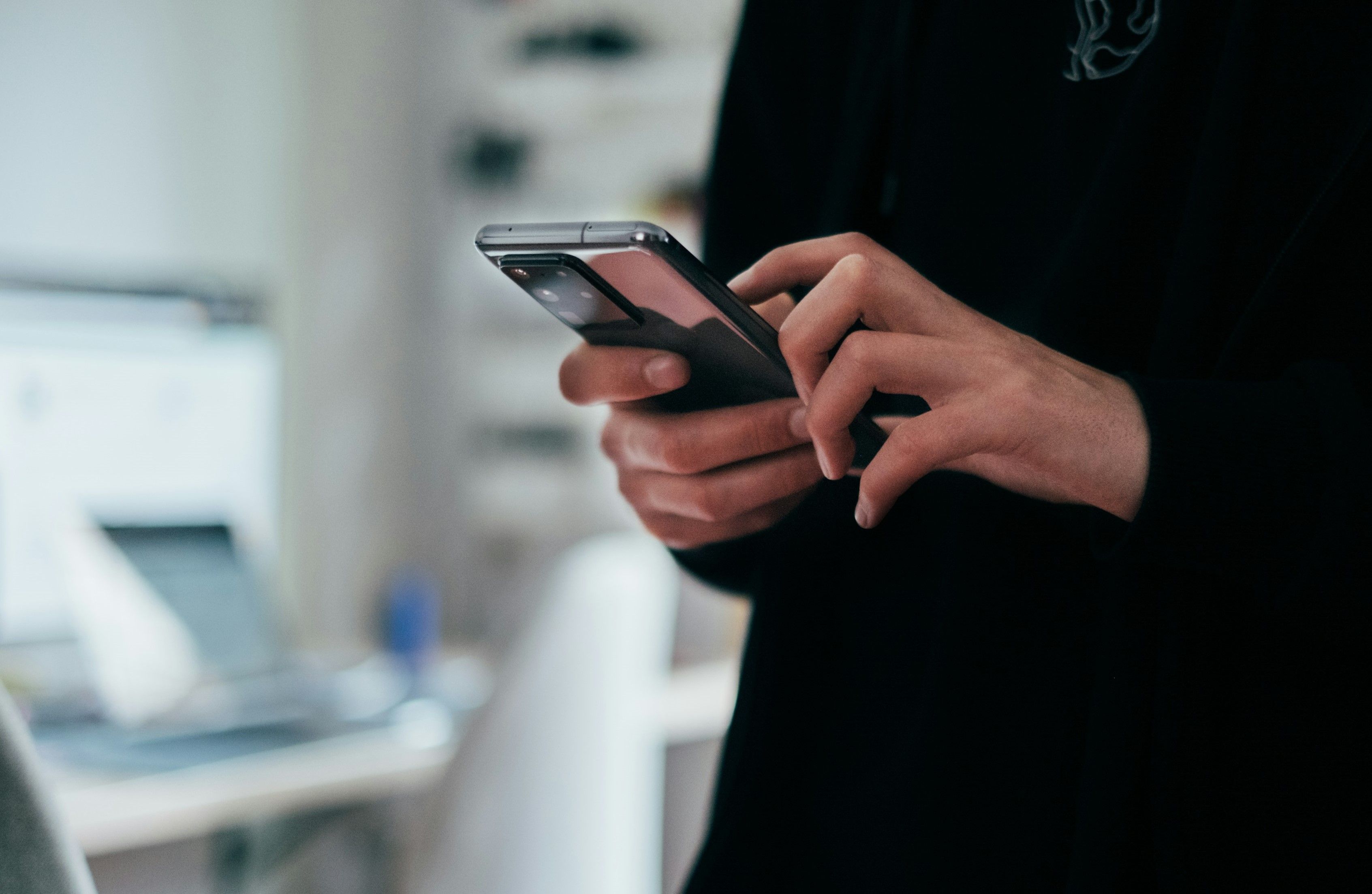 Everyone Ran to Buy a SIM Card. I Turned On My eSIM Instead. 