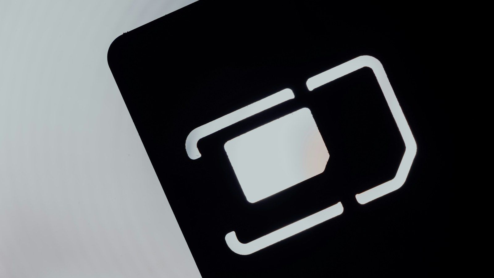 How to Use an eSIM and Physical SIM at the Same Time